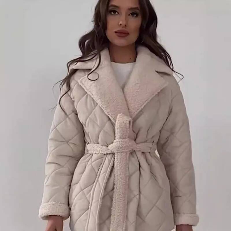 Elegante gewatteerde jas met i - Street Fashion Taiwan recensie en prijs